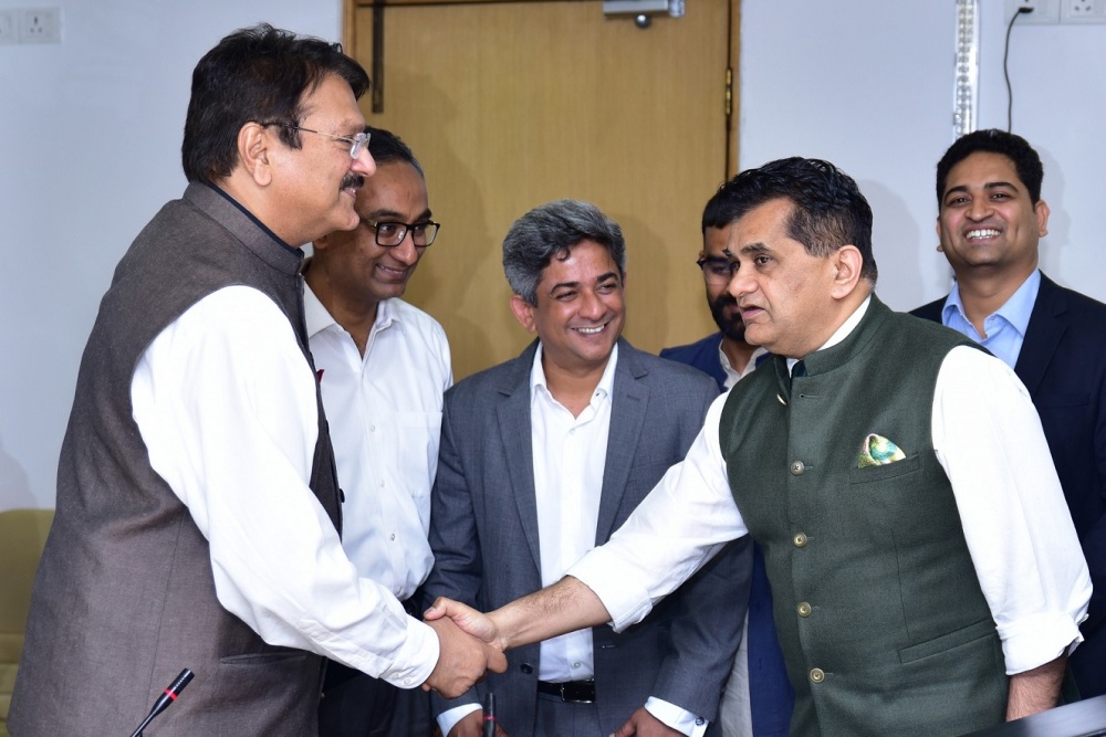 Mr. Ajay G. Piramal, Chairman, Piramal Group with Shri Amitabh Kant, CEO, NITI Aayog announces partnership to 'Transform Aspirational Districts' Across India